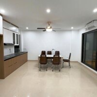 Nhà đẹp thang máy 80m ra phố Vũ Trọng Phụng Thanh Xuân 6T 40m2 nội thất xịn ở, cho thuê tốt 9.8 tỷ