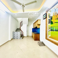 Hơn 5 Tỷ Có Ngay Nhà Đẹp Ở Phố Tam Trinh - Hoàng Mai 30M2, 5 Tầng Ở Ngay