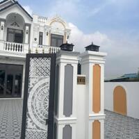 Chính chủ gởi bán gấp nhà 1 trệt 1 lầu 160m2 shr gần chợ Mỹ Hạnh Nam 2tỷ7