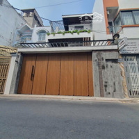 Biệt Thự Cho Thuê Huỳnh Lan Khanh, P2. Dt: 10X20M. 1 Trệt 3 Lầu Sân Thượng. Phòng Rộng. Giá Bán 54 Triệu.