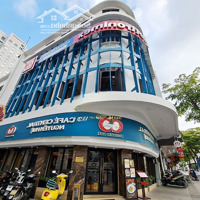 Cho Thuê Tòa Nhà Góc 2Mt Ngay Phố Đi Bộ Nguyễn Huệ, Quận 1. Dt: 15X20M. Trệt 5 Lầu Thang Máy