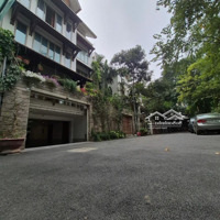 Bán Biệt Thự Vườn Đào View Vườn Hoa 150M2X5T - Thang Máy Cực Đẹp - Giá Bán 129 Tỷ Có Tl