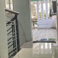 Giá 2 Triệu6- 2 Triệu8 (1-2 Người), Miễn Phí Tiền Nước, Internet, Tiền Rác Và Vệ Sinh Chung. Điện 3.500Đ/Kwh