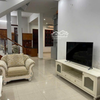 Cho Thuê Biệt Thự 200M2 X 4 Tầng, Full Nội Thất, Giáp Vin Smart City, 25 Triệu. Liên Hệ: 0888516777