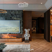 Cho Thuê Căn Hộ 3 Phòng Ngủ View Hồ Giảng Võ Chung Cư 15-17 Phố Ngọc Khánh, Ba Đình.