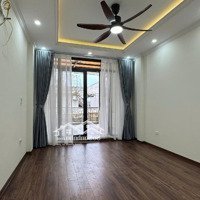 Bán Nhà Bồ Đề, 75M2, 4 Tầng, 4 Phòng Ngủ Rất Mới Và Đẹp Đầy Đủ Nội Thất. Giá Tốt Nhất Khu Vực