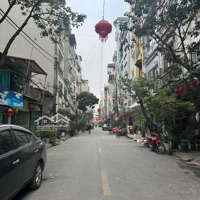 Bán Nhà Phân Phố Huỳnh Thúc Kháng. 55M2, 4Tầng, Mặt Tiền 4M, Giá Bán 13,5 Tỷ. Liên Hệ: 0962387983