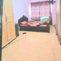 Bán Gấp Nhà Gần Chợ Yên Nghĩa. Ngõ Nông ..Oto Sát Nhà. Gần Bến Xe Tiện Ích Bạt Ngàn.
