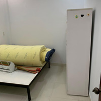 Cho Thuê Nguyên Khu Lầu 1, 2 Pn , 2 Vệ Sinh 1 Pk, Sân Rộng Thoáng.