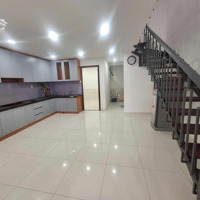 Nhà Rẻ Nhất Hiệp Phú - 122M2 - Ngang Hơn 6M - Hẻm Xe Hơi - Chỉ 6.2 Tỷ