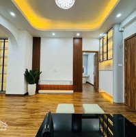 Chung Cư 137 Nguyễn Ngọc Vũ - Nhà Đẹp - Nội Thất Sang Xịn - Giá Hợp Lý