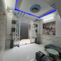 Chủ Ngộp Bán Gấp Căn Nhà 1 Trệt 1 Lầu.. Gần Đường Lớn 200M
