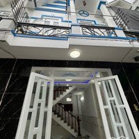 Chủ Ngộp Bán Gấp Căn Nhà 1 Trệt 1 Lầu.. Gần Đường Lớn 200M