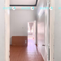 Em Cần Cho Thuê 2 Phòng Ngủ 1 Vệ Sinhban Công Full Nt - Sát Bên Q10, Q5 - Mặt Tiền Đường, Cực Thoáng, Siêu Rộng