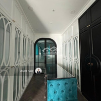 Cho Thuê Biệt Thự Nine South Mặt Tiền Đường 30M.liên Hệ Chính Chủ 0908355588