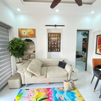Bán Căn Hộ Tập Thể Bộ Tài Chính - Nguyễn Ngọc Doãn -Diện Tích150M2 - 3 Phòng Ngủ- 2 Vệ Sinh- Ban Công Cực Thoáng!