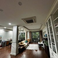 Bán Nhà Mặt Phố Ngọc Lâm Long Biên Hà Nội.
Vị Trí Trung Tâm Nhà Đẹp Có Thang Máy & Hầm Để Xe.