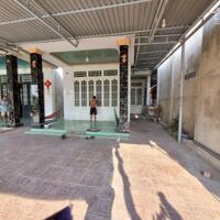 Nhà đẹp giá rẻ, 6,5m mặt tiền nhựa, gần KCN. 1,35 tỷ