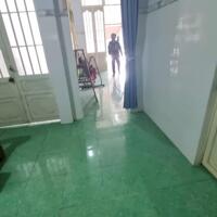 Nhà đẹp giá rẻ, 6,5m mặt tiền nhựa, gần KCN. 1,35 tỷ