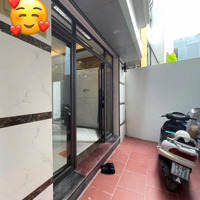 Nhà Mặt Ngõ 50 Lĩnh Nam. 40M Ra Mặt Phố. Ngõ Thẳng Xe Ba Gác Đỗ Cửa. Nhỉnh 6 Tỷ. L/Hệ: 0973.042.240