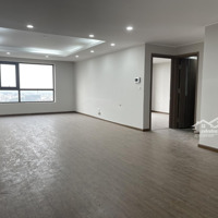 Chủ Nhà Thiện Chí Đàm Phán Bán Lại Căn Hộ 4 Ngủ Tại Udic Westlake, Phòng Khách Đông Nam View Đẹp