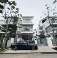 Bán Biệt Thự Dương Nội, Hà Đôngdiện Tích200Mmặt Tiền10M Nhà 3 Tầng Mới Phun Nội Thất Sang Xịn