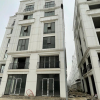 Chính Chủ Cần Bán Gấp Nhà Shophouse Ngay Cổng Vào Dự Án Cát Tường Smart City - Yên Phong, Bắc Ninh