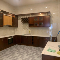 Chính Chủ Kẹt Tiền Cần Giãm Giá Bán 3 Tỷ Bán Nhanh Nhà 3 Lầu Mặt Tiền Đất Thánh, Ngay Cư Xá Bắc Hải-Q10