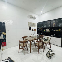 Đông Ngạc, Hiếm , Phân Lô, 2 Thoáng,55M2,Mt 5M,Thang Máy Chờ, Gara 11 Tỷ Hơn