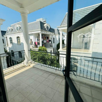 Cho Thuê Căn Hộ 1 Phòng Ngủ Tách Bếp Full Nội Thất Có Ban Công Tại Vinhomes Imperia Đi Kèm Dọn Dẹp