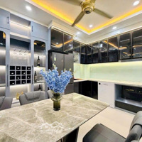 3 Tỷ Bán Nhanh 2 Tỷ 850. Nhà 55M2 Đường 3/2, P11, Q10 Gần Bv Bình Dân. Xây 1 Trệt 2 Lầu Sân Thượng.