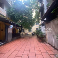 Bán Nhà Phân Lô Giảng Võ - Ba Đình - Ô Tô Ngủ Đỗ Cửa Ngày Đêm -Mặt Tiềnkhủng Vvip