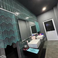 Bán Nhà 2 Tầng Mặt Tiền Phố Tây Nguyễn Thiện Thuật Nha Trang, Chỉ 50 Tỷ!