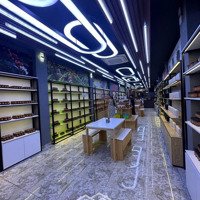 Bán Nhà 2 Tầng Mặt Tiền Phố Tây Nguyễn Thiện Thuật Nha Trang, Chỉ 50 Tỷ!