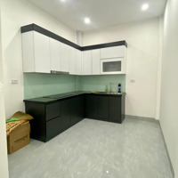 Bán Gấp Nhà Phố Tân Mai-Thang Máy-Gần Phố-Nhà Mới-39M-5T-Nhỉnh 9Tỷ- Liên Hệ: 0973648011
