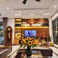 Bán Biệt Thự Vị Trí Đắc Địa, Mặt Đường Đôi, Mặt Vườn Hoa, Bê Cá Koi, Sân Vườn, Đắng Cấp Nhất Khu