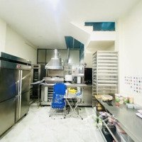 Xe Oto Đỗ Cửa Cách Mặt Tiền 1 Căn - 3 Tầng - 3 Pn - Vị Trí Đẹp - Nhỉnh 5,98 Tỷ