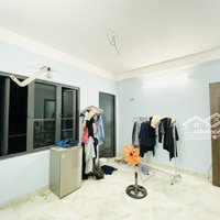 Xe Oto Đỗ Cửa Cách Mặt Tiền 1 Căn - 3 Tầng - 3 Pn - Vị Trí Đẹp - Nhỉnh 5,98 Tỷ
