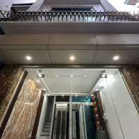 Giá Bán 8.8 Tỷ, Đường Láng, 36M, 6 Tầng Thang Máy, Lô Góc, Ngõ Thông Ba Gác Đua, Chỉ 100M Ra Mặt Phố.