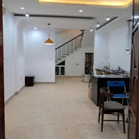 Bán Nhà - Hồng Hà - Hoàn Kiếm - Ô Tô Đỗ Cửa - Nhà Đẹp - Ô Chờ Thang Máy - 20M Ra Phố - Ngõ Thông