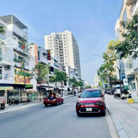 Bán Nhà 4 Tầng Có 9 Căn Hộ Cho Thuê Mặt Tiền Đường Thích Quảng Đức Nha Trang Có Thang Máy