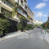 Nhà 5 Tầng Lầu - Thang Máy Dát Vàng Cho Giới Thượng Lưu