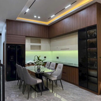 *Bán Căn Nhà Mới Cực Đẹp Thị Trấn Diên Khánh - 160M2, 3 Phòng Ngủ 3 Vệ Sinh Sân Đậu Ô Tô. Nội Thất Xịn Xò