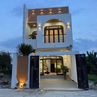 *Bán Căn Nhà Mới Cực Đẹp Thị Trấn Diên Khánh - 160M2, 3 Phòng Ngủ 3 Vệ Sinh Sân Đậu Ô Tô. Nội Thất Xịn Xò
