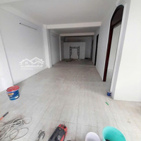 Nhà Hẻm 8M Đường Hoà Bình Giáp Quận 11 [8M X 20M] Trệt Suốt, 2 Lầu Đang Sơn Sửa Mới