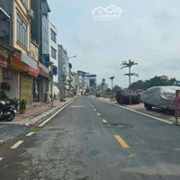 Yên Ngưu - Tam Hiệp (298 Ngọc Hồi)
Nhà Lô Góc Dân Xây 5 Tầng Cực Chắc Chắn. Nhac Còn Mới Đẹp Khách