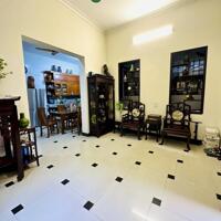 Bán nhà Nguyễn Lương Bằng lô góc dân xây nhà đẹp ở luôn 2 thoáng ngõ ba gác 47m giá 11.6 tỷ ( có TL ).