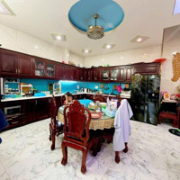 Cho Thuê Mặt Tiền Phạm Văn Chí Q6Diện Tích120M2 - Ngang 5,5M Dài 24M 1 Trệt 1 Lầu Tổngdiện Tích240M2