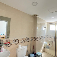 Căn Hộ Oriental Âu Cơ Cho Thuê 2 Phòng Ngủ2Wcdiện Tích79M2 Ở Liền, Có Ban Công Rộng, Thoáng, Giá Thương Lượng