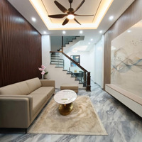 Láng: 45M2, Sân Để Xe Riêng, Vị Trí Đắc Địa, Ngõ Thông Thoáng, Tiện Ích Ngập Tràn Chưa Đến 11 Tỷ